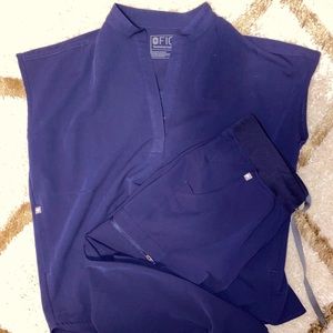 FIGS Rafaela top and Zamora joggers